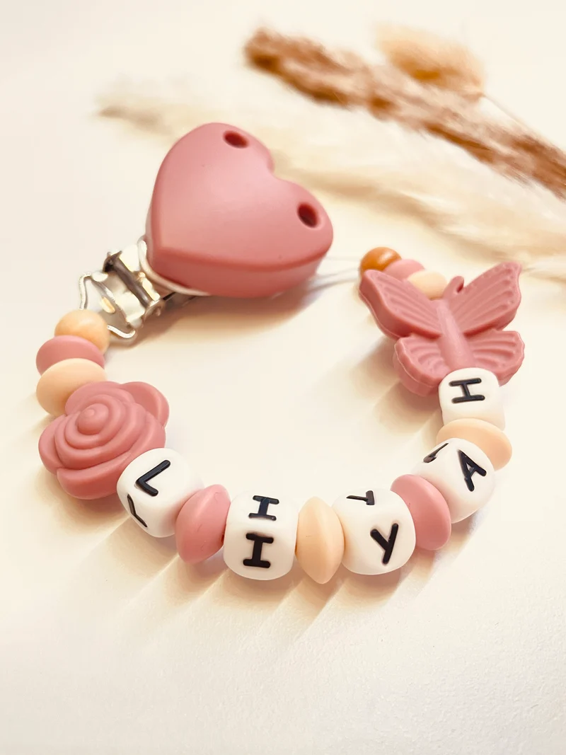 Schnullerkette Schmetterling mit Rose altrosa