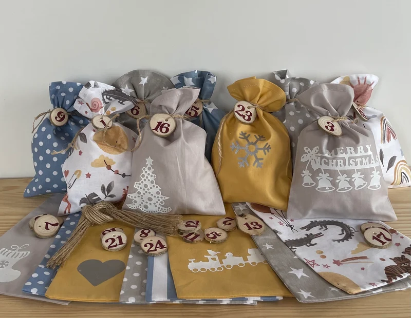 Adventskalender,Landhausstil Adventskalender zum Befüllen, Adventskalender Zahlen aus Holz, blau/senfgelb/taupe