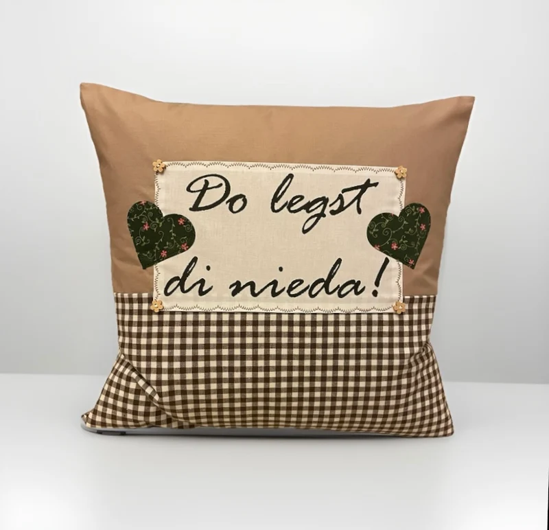 Landhausstil Kissenhülle, Kissenbezug, Dekokissen „Do legst di nieder „ braun/beige
