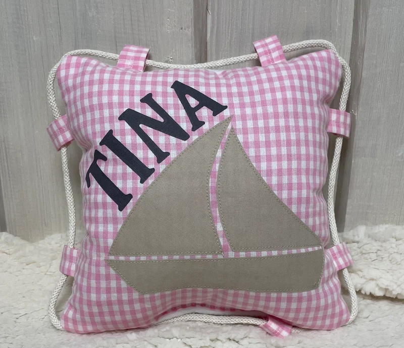 Namenskissen, Kuschelkissen, Kissen Geburt, Kinderkissen, Segelboot 25x25cm.