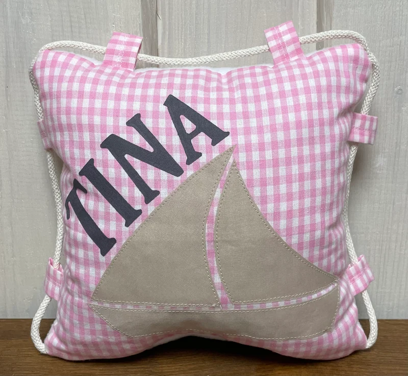 Namenskissen, Kuschelkissen, Kissen Geburt, Kinderkissen, Segelboot 25x25cm.