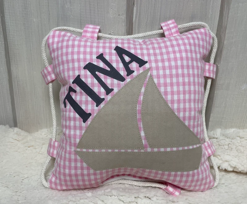 Namenskissen, Kuschelkissen, Kissen Geburt, Kinderkissen, Segelboot 25x25cm.