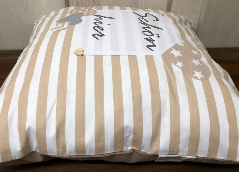 Landhausstil Kissenhülle * Kissenbezug * Dekokissen „ Schön hier „ beige/weiß gestreift