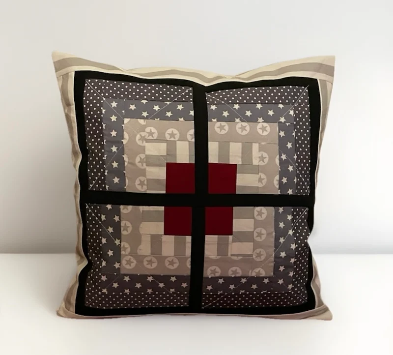 Patchwork Kissenhülle, Landhausstil Kissenbezug, grau/ rot/ weiß 40x40cm