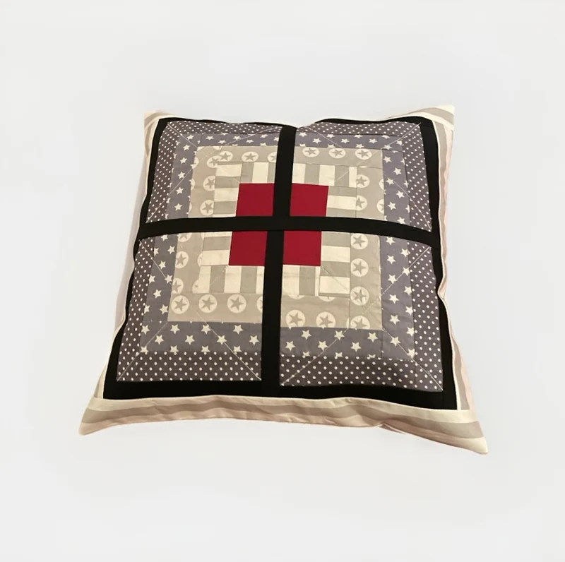 Patchwork Kissenhülle, Landhausstil Kissenbezug, grau/ rot/ weiß 40x40cm