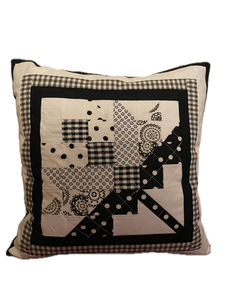 Patchwork Kissenhülle, Landhausstil Kissenbezug, weiß/schwarz 40x40cm
