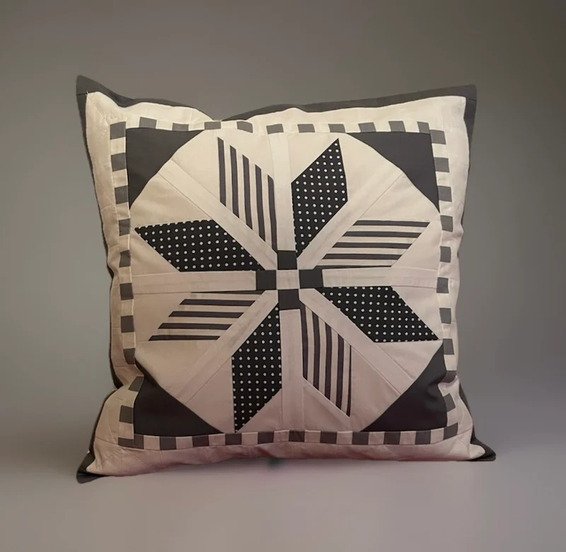 Patchwork Kissenhülle, Landhausstil Kissenbezug, grau/weiß 40x40cm