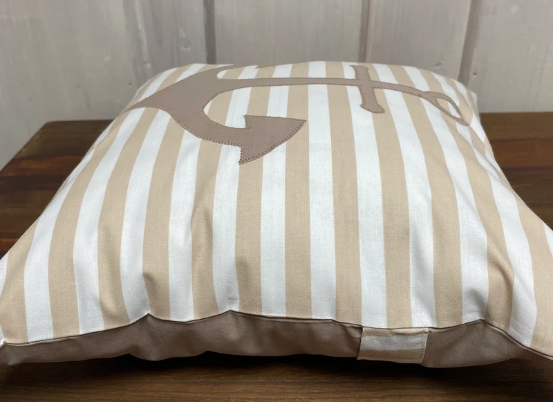 Maritime Kissenhülle, Landhausstil Dekokissen *Anker* beige/weiß gestreift