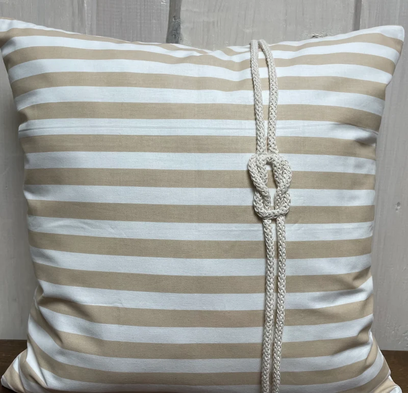 1 Maritime Kissenhülle, Landhausstil Kissenbezug * Seemannsknoten * beige/weiß gestreift