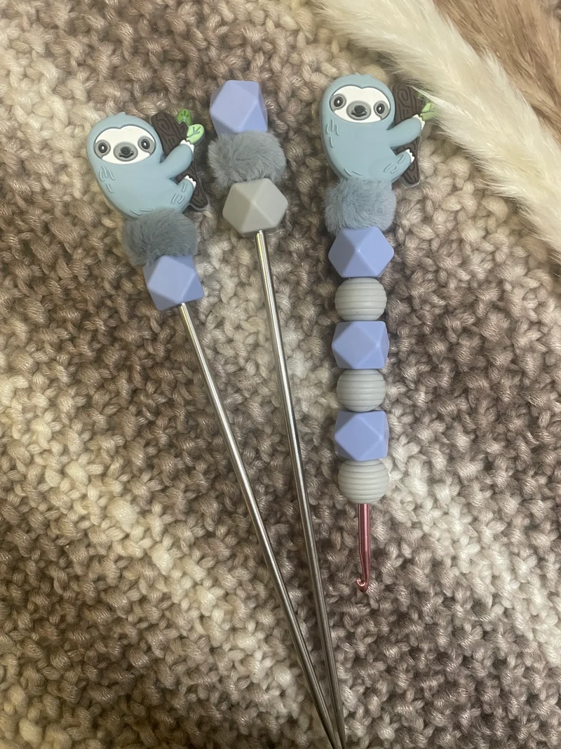 Häkelnadel Faultier Amigurumisticks blau grau Set