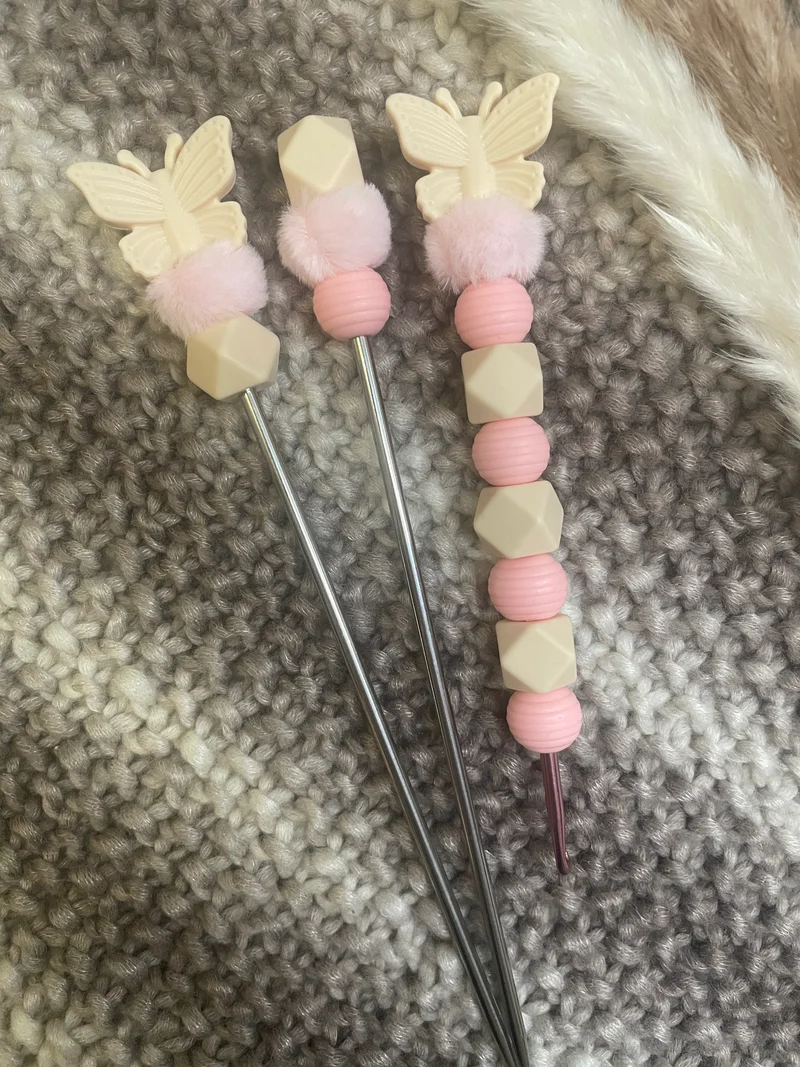Häkelnadel Schmetterling Amigurumisticks beige rosa Set