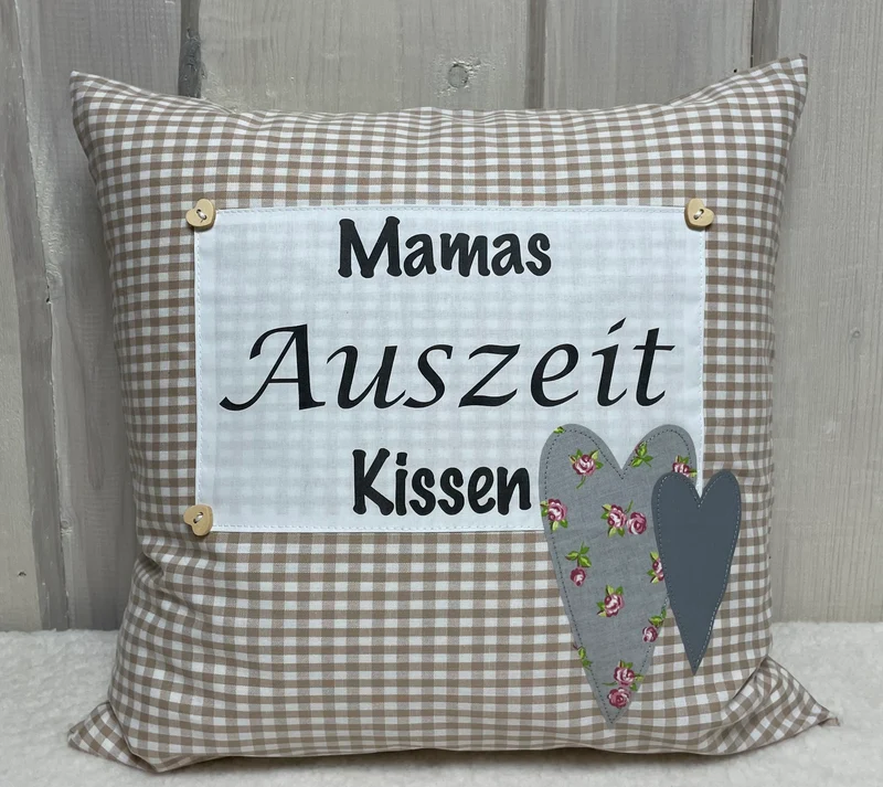 Landhausstil Kissenhülle * Kissenbezug * beige/weiß kariertes Dekokissen „Mamas Auszeit Kissen“