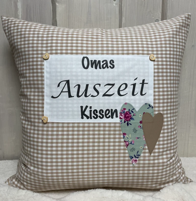 Landhausstil Kissenhülle * Kissenbezug * beige/weiß kariertes Dekokissen „Omas Auszeit Kissen“