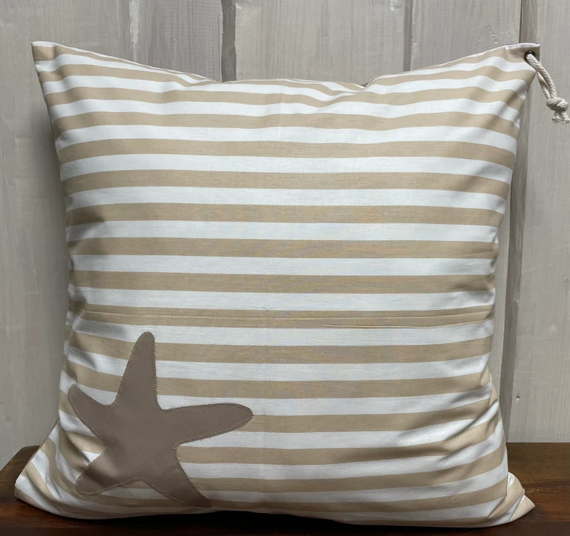 1 Maritime Kissenhülle, Landhausstil Dekokissen *Seestern* beige/weiß gestreift