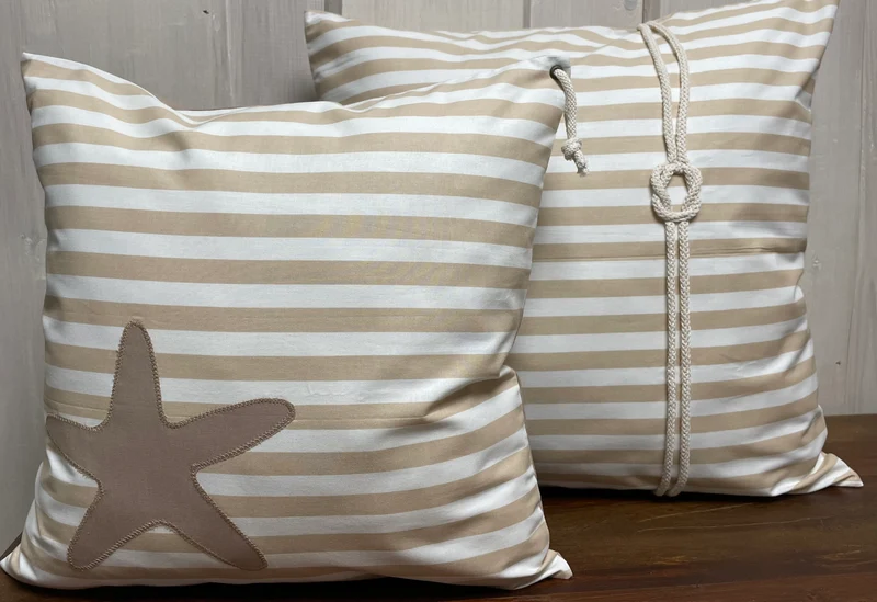 1 Maritime Kissenhülle, Landhausstil Dekokissen *Seestern* beige/weiß gestreift