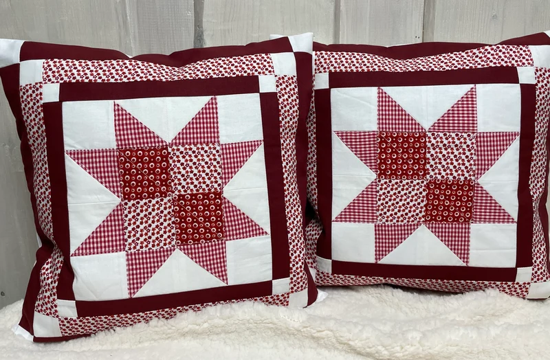 Patchwork Kissenhülle, Landhausstil Kissenbezug, rot/weiß 40x40cm.