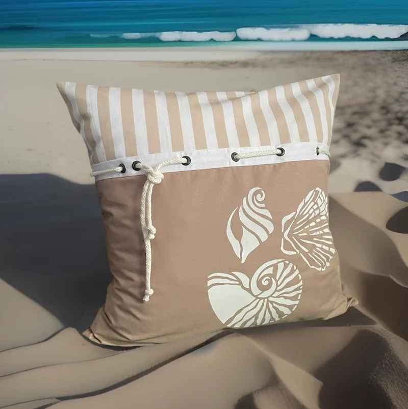 Maritime Kissenhülle, Landhausstil Kissenbezug, Muscheln beige /weiß