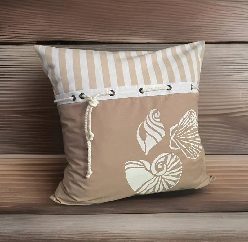 Maritime Kissenhülle, Landhausstil Kissenbezug, Muscheln beige /weiß