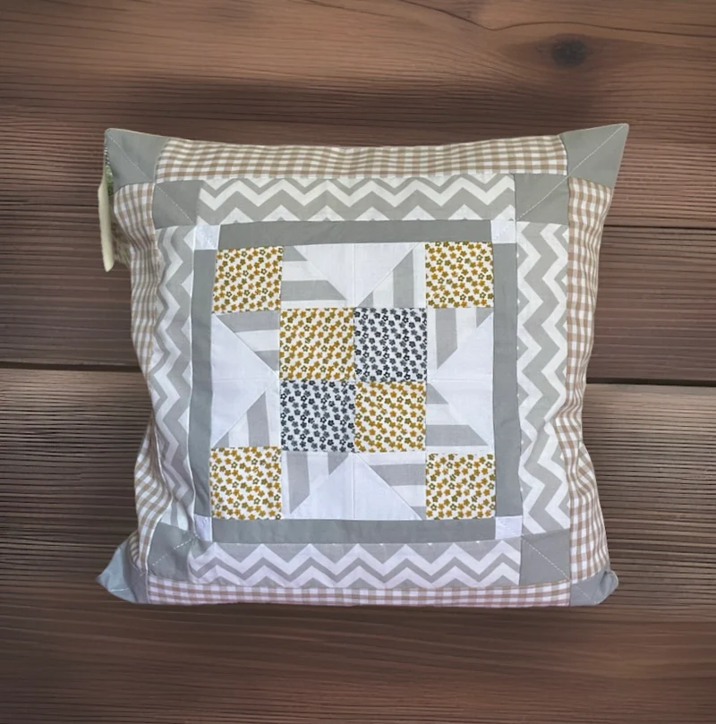 Patchwork Kissenhülle, Landhausstil Kissenbezug, grau/weiß/gelb 40x40cm