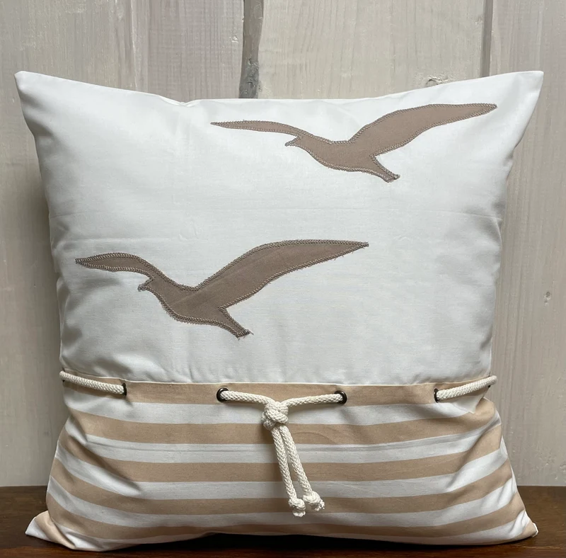 1 Maritime Kissenhülle, Landhausstil Kissenbezug * Möwen * weiß/beige