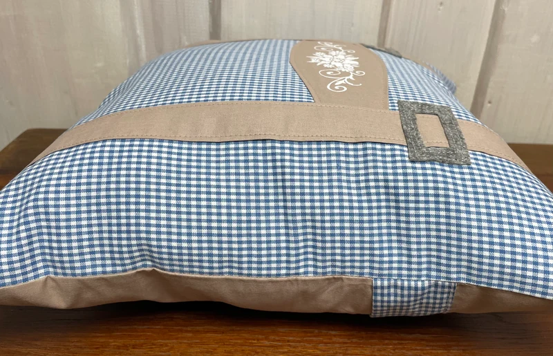 Landhausstil Kissenhülle, Kissenbezug, blau/weiß/beige kariertes Dekokissen * Hosenträger *