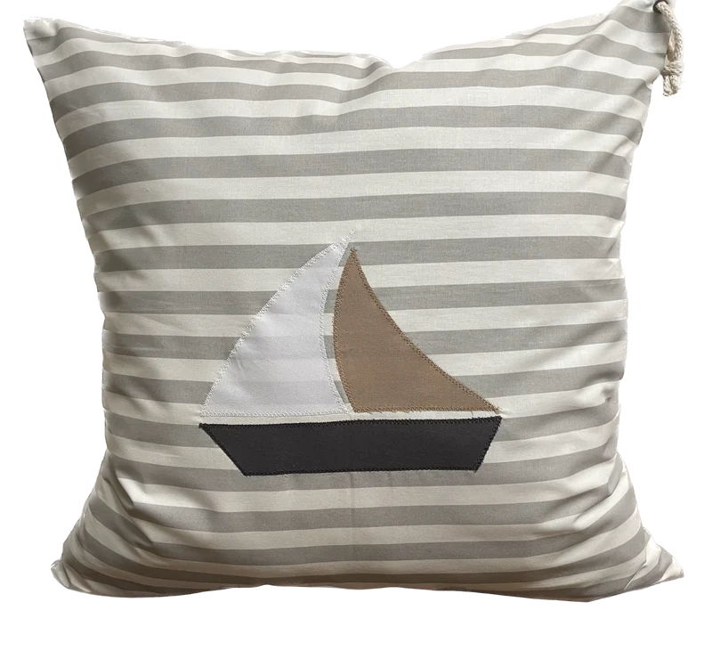Maritime Kissenhülle, Landhausstil Kissen * Segelboot * grau/weiß/beige