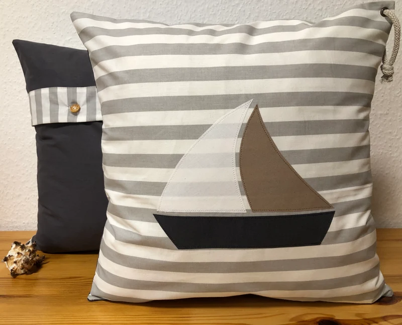 Maritime Kissenhülle, Landhausstil Kissen * Segelboot * grau/weiß/beige