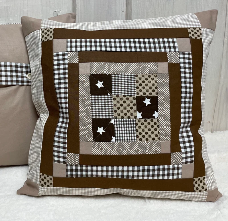 Patchwork Kissenhülle, Landhausstil Kissenbezug, beige /braun 40x40cm.
