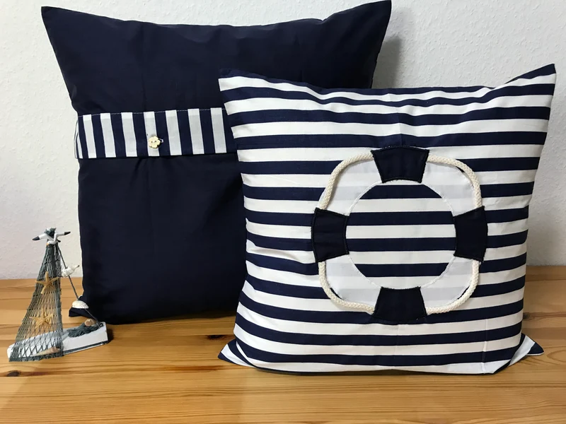 Maritime Kissenhülle, Landhausstil Kissenbezug, Rettungsring blau/weiß gestreift