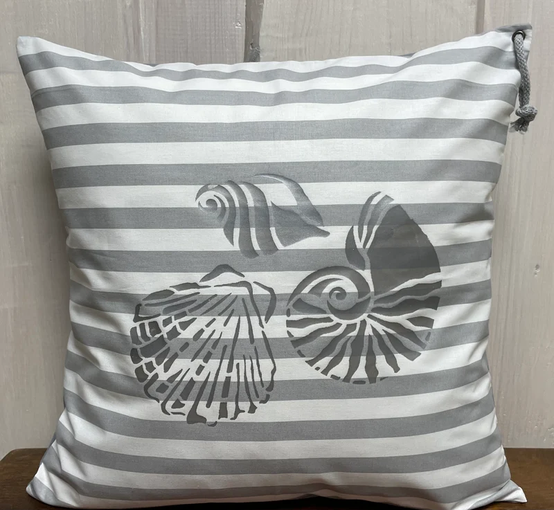 Maritime Kissenhülle, Kissenbezug, Landhausstil Kissen * Muscheln * grau/weiß