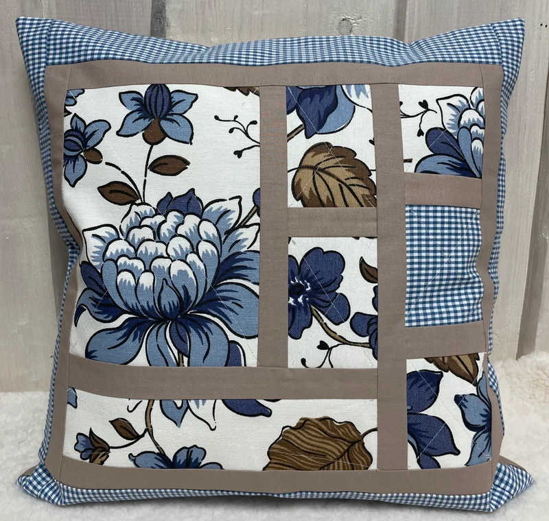 Patchwork Kissenhülle, Landhausstil Kissenbezug, blau / beige 40x40cm.