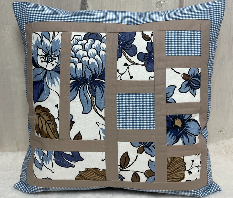 Patchwork Kissenhülle, Landhausstil Kissenbezug, blau / beige 40x40cm.