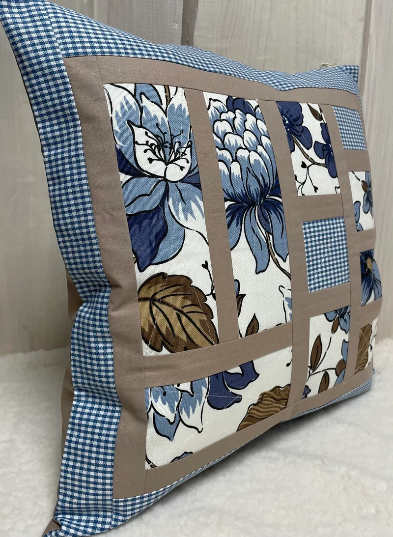Patchwork Kissenhülle, Landhausstil Kissenbezug, blau / beige 40x40cm.