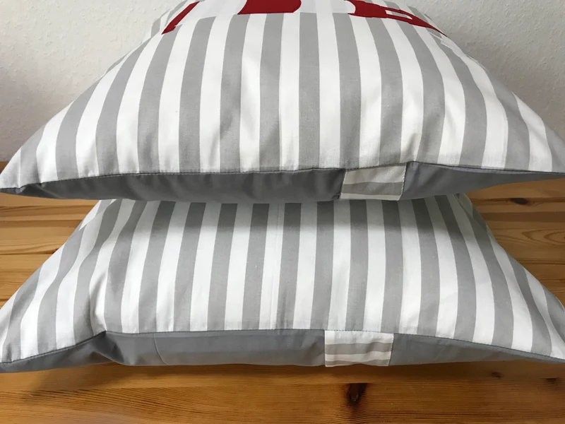 Maritime Kissenhülle, Landhausstil Dekokissen * Leuchtturm * grau/weiß/rot
