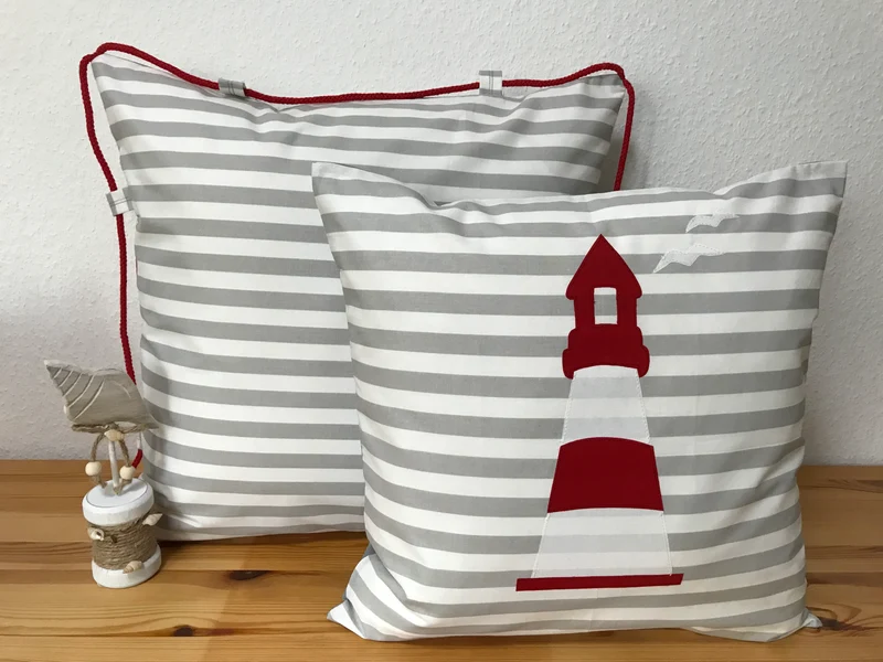 Maritime Kissenhülle, Landhausstil Dekokissen * Leuchtturm * grau/weiß/rot