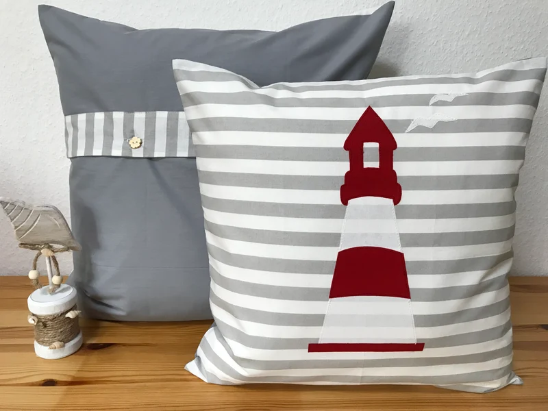 Maritime Kissenhülle, Landhausstil Dekokissen * Leuchtturm * grau/weiß/rot
