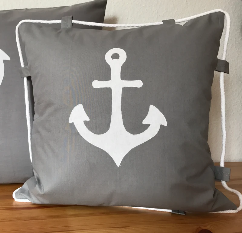 Maritime Kissenhülle mit Kordel, Landhausstil Dekokissen * Anker * grau/weiß