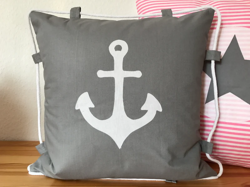 Maritime Kissenhülle mit Kordel, Landhausstil Dekokissen * Anker * grau/weiß