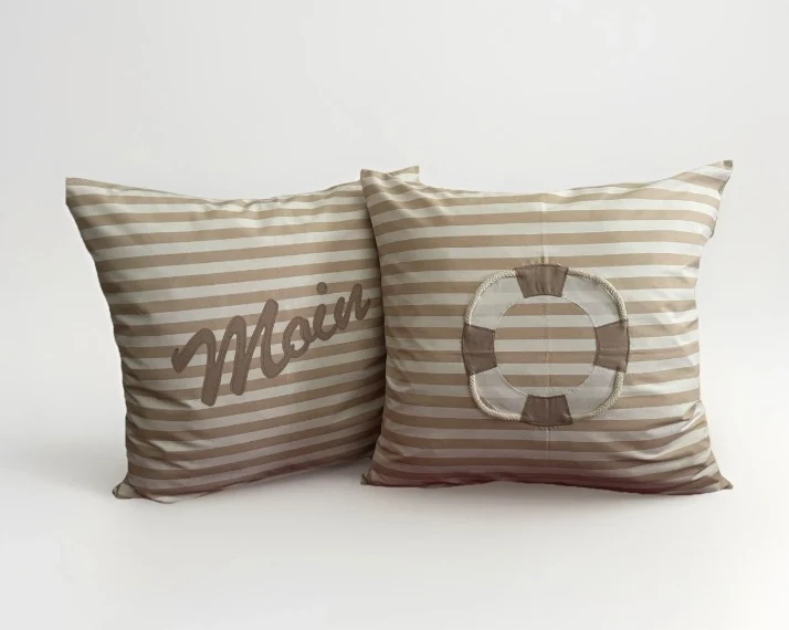 1 Maritime Kissenhülle, Landhausstil Dekokissen *Moin* beige/weiß gestreift
