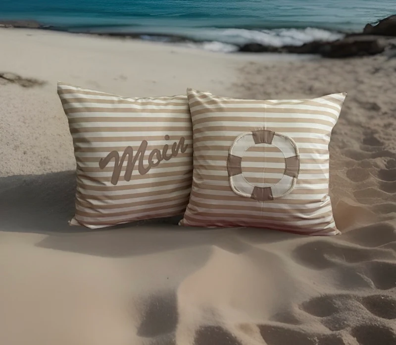 1 Maritime Kissenhülle, Landhausstil Dekokissen *Moin* beige/weiß gestreift