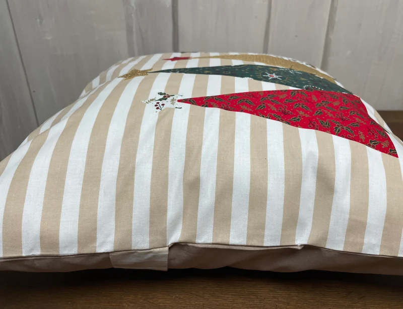 1x Weihnachtliche Landhausstil Kissenhülle * Kissenbezug * Dekokissen * beige weiß gestreift