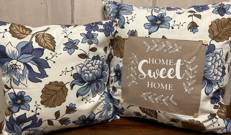 Landhausstil Kissenhülle * Kissenbezug * Dekokissen „ Home Sweet Home „ beige/blau geblumt