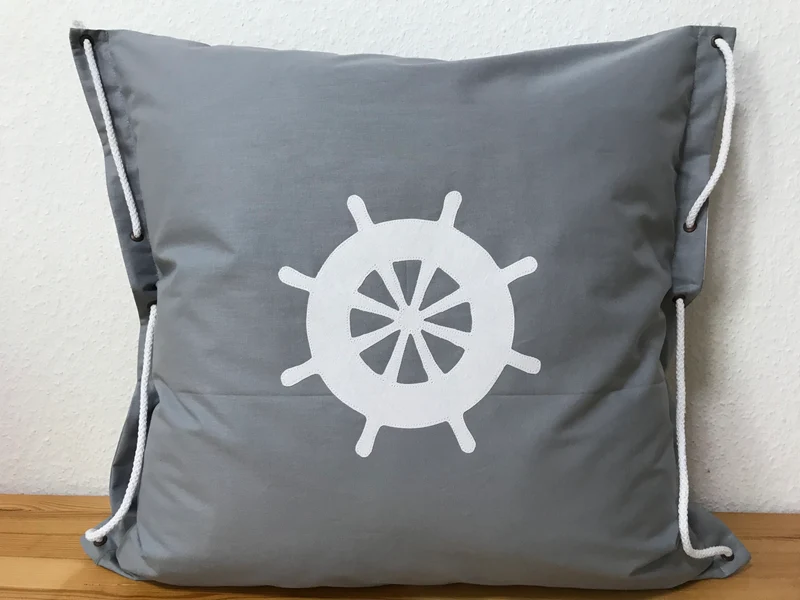 Maritime Kissenhülle, Kissenbezug, Landhausstil Kissen * Steuerrad * grau/weiß