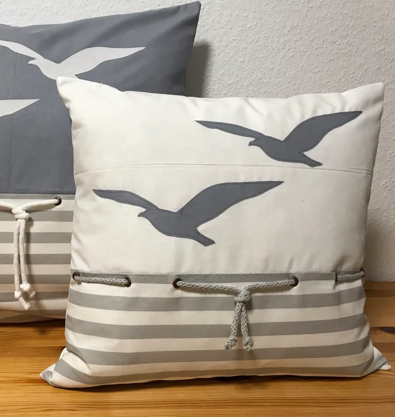 Maritime Kissenhülle, Kissenbezug, Landhausstil Kissen * Möwen * grau/weiß