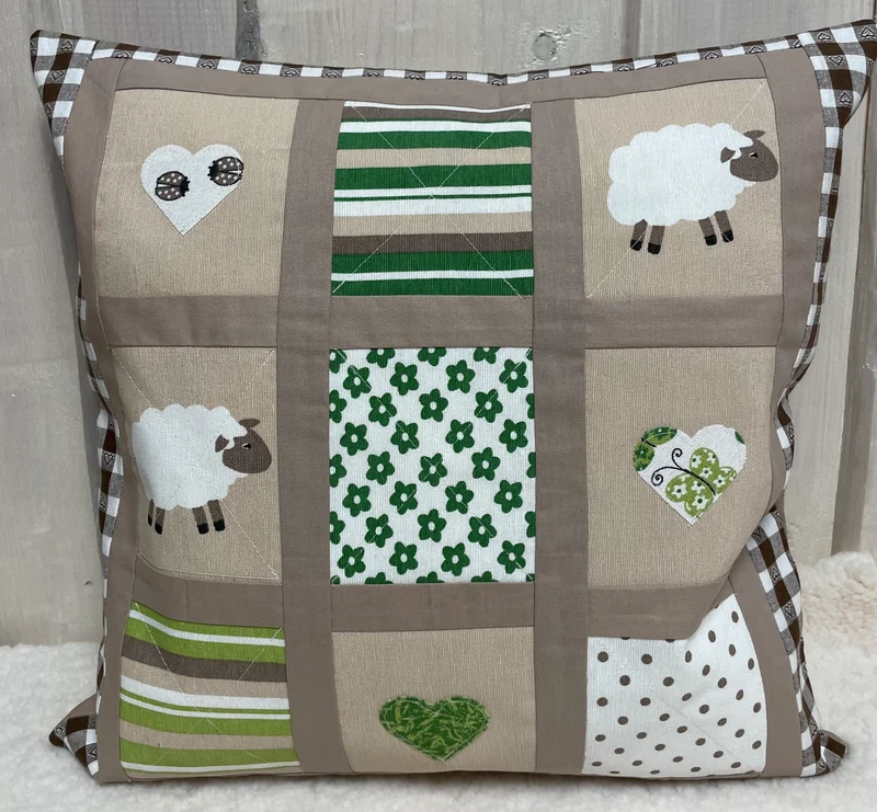 Patchwork Kissenhülle, Landhausstil Kissenbezug, braun/grün 40x40cm.