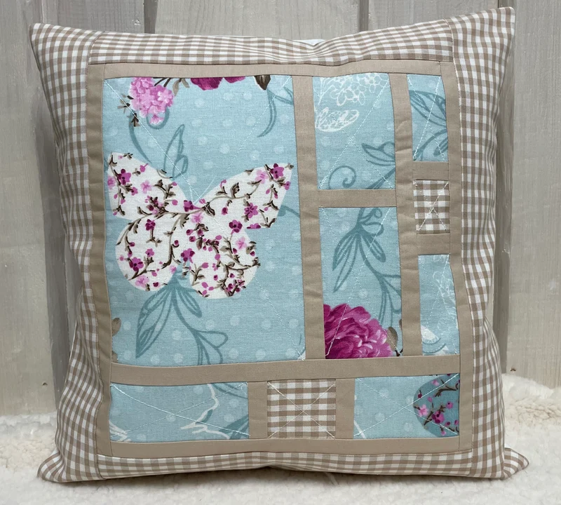 Patchwork Kissenhülle, Landhausstil Kissenbezug, blau / beige 40x40cm.