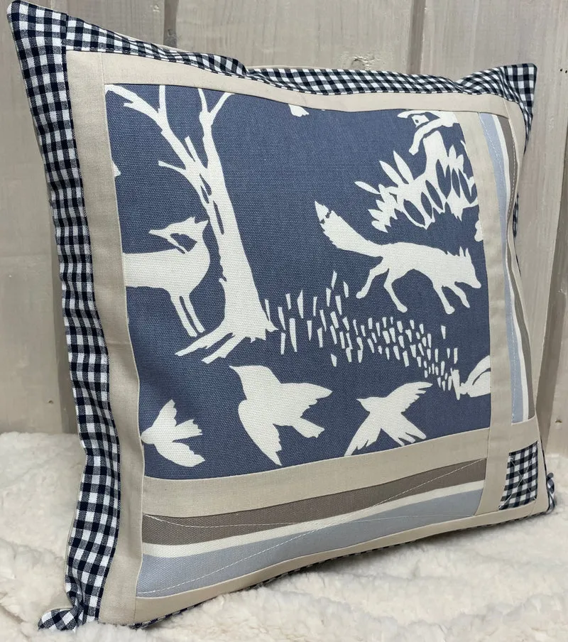 Patchwork Kissenhülle, Landhausstil Kissenbezug, blau / creme 40x40cm.
