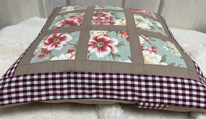 Patchwork Kissenhülle, Landhausstil Kissenbezug, beige/mint 40x40cm.