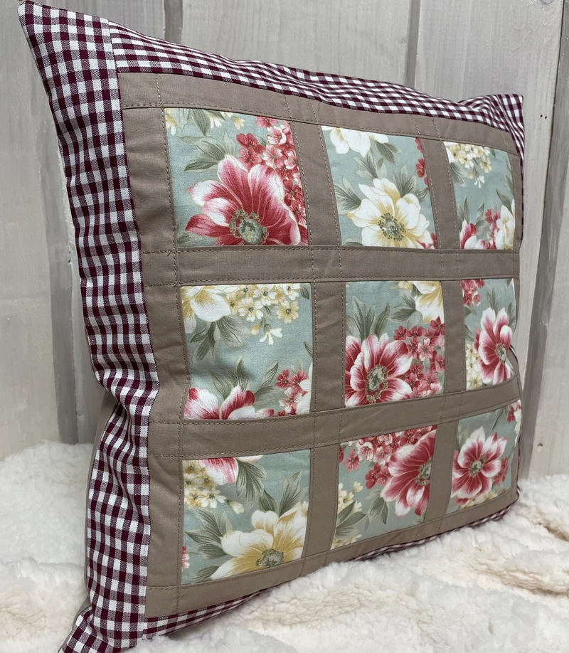 Patchwork Kissenhülle, Landhausstil Kissenbezug, beige/mint 40x40cm.