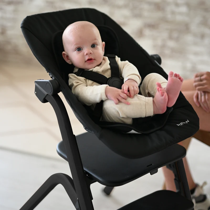 Curve Hochstuhl-Set komplett - Inklusive Babywippe - Schwarz
